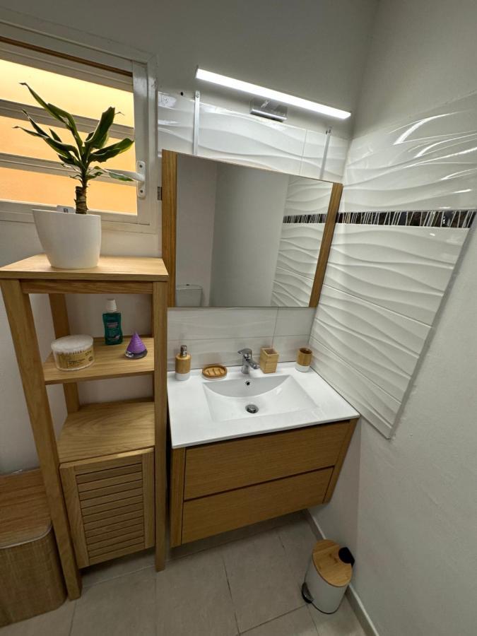 Location T2 Meuble Baie Mahault Convenance Apartment Екстериор снимка